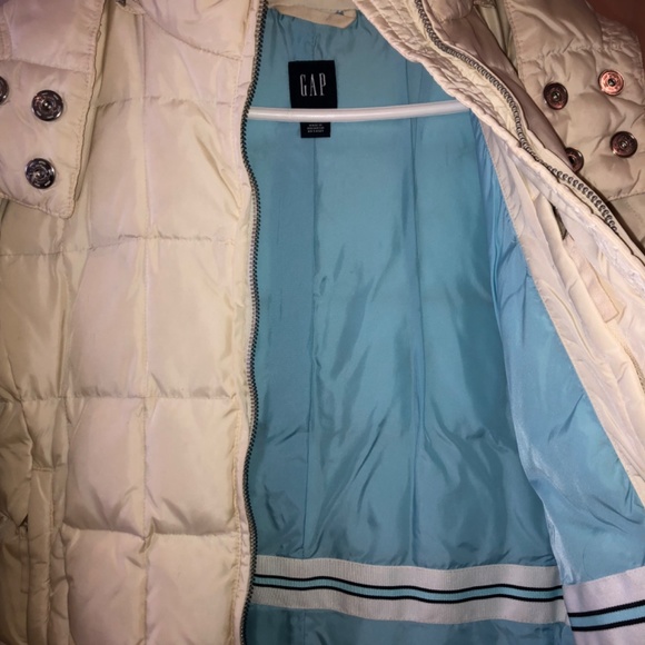 Girls Gap winter puffer coat - Picture 2 of 3